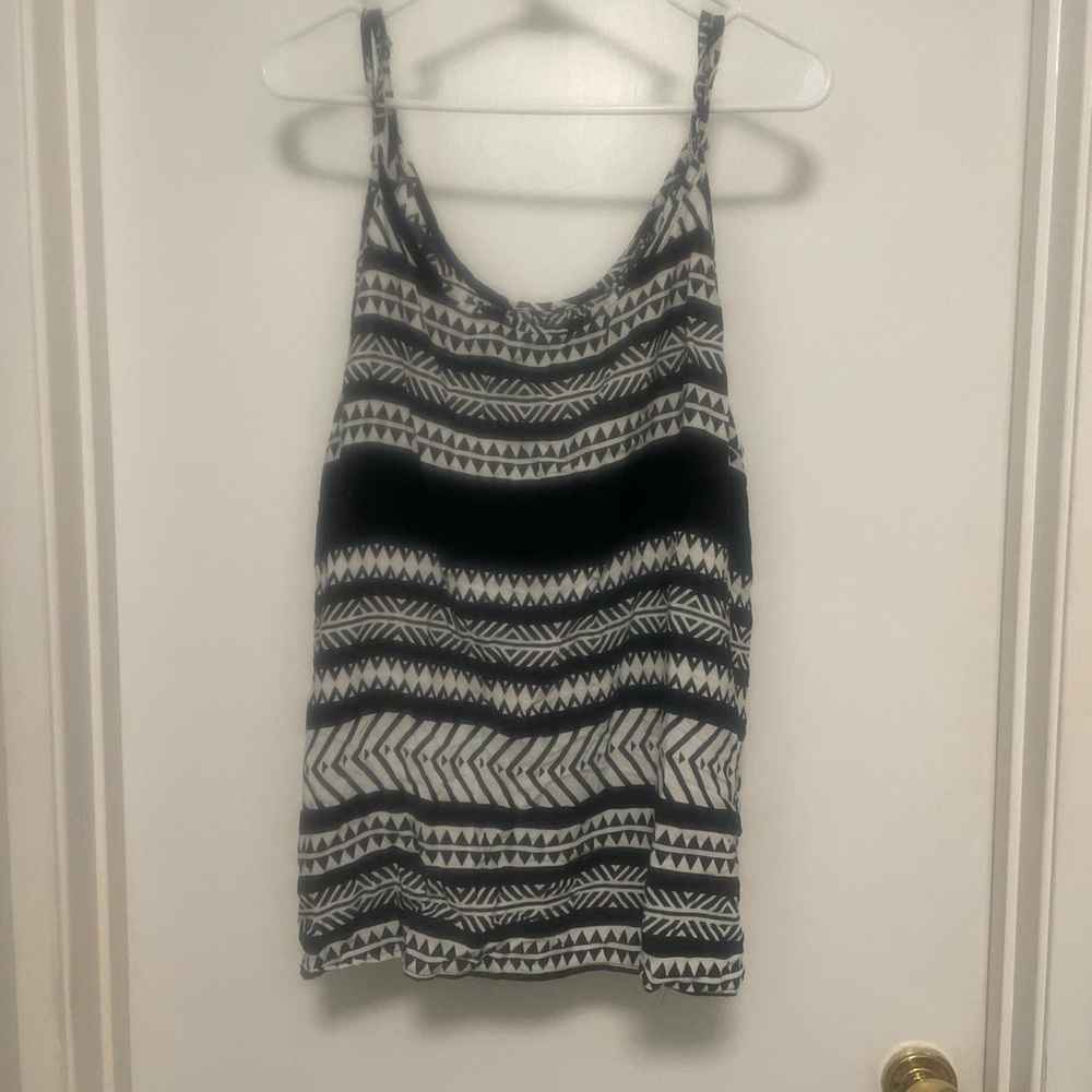Black and White Geometric Sleeveless Camisole